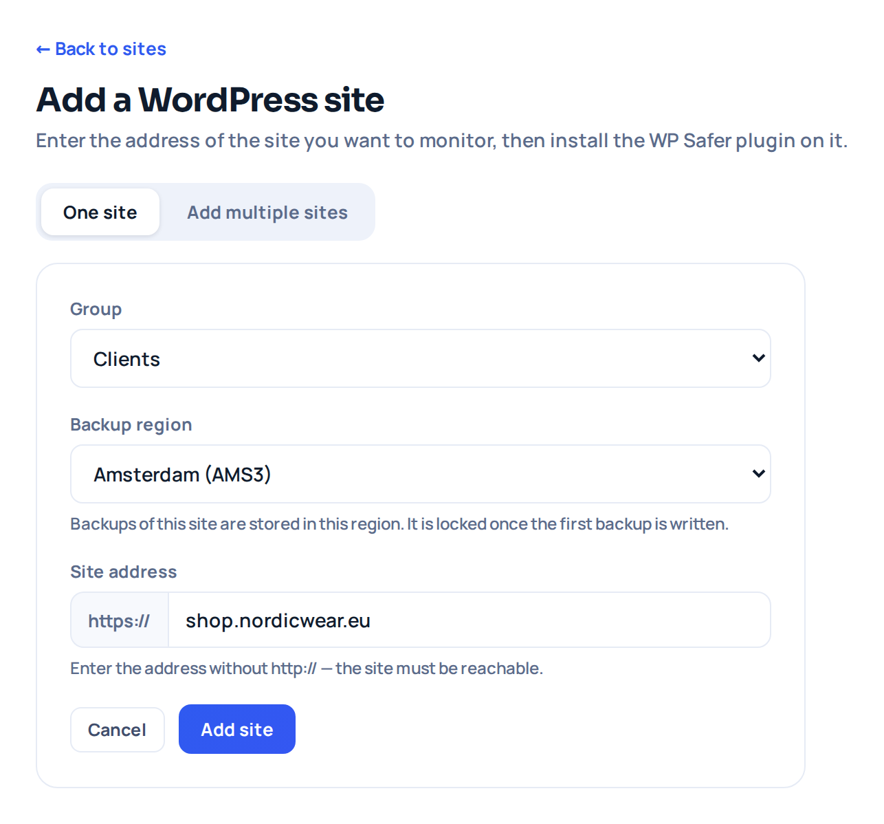 WP Safer'ın site ekleme ekranı: site adresi alanının üstünde, Amsterdam (AMS3) seçili bir Yedek bölgesi açılır listesi.