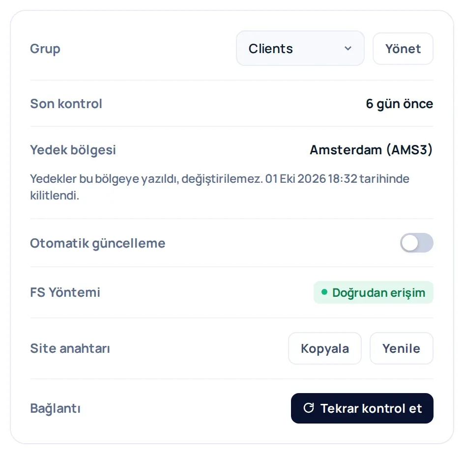 WP Safer panelinde bir sitenin detay sayfası; ilk yedekten sonra Amsterdam (AMS3) bölgesine kilitlenmiş Yedekleme bölgesi satırı